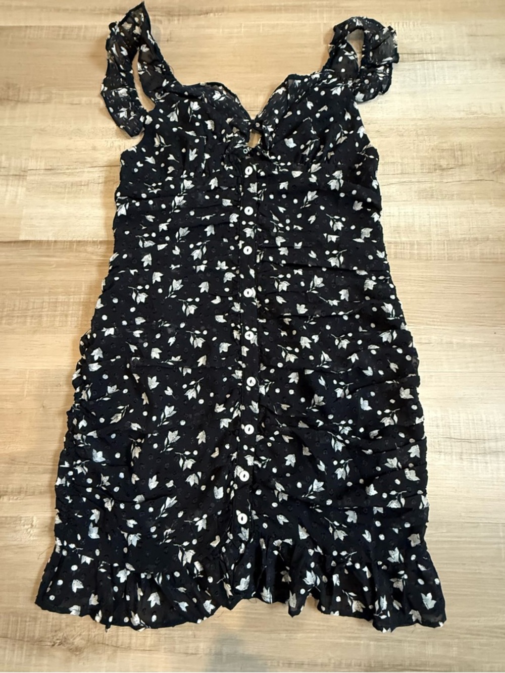 Storia Black floral rouched mini dress size Large